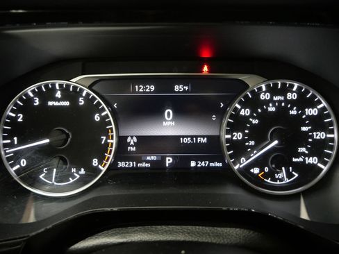 Used 2025 Nissan Pathfinder SV AWD/4WD image 15