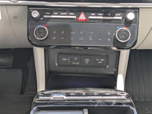 Certified 2025 Hyundai Tucson Limited FWD image 14