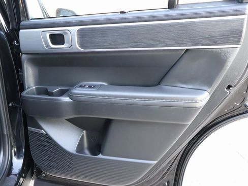 Used 2025 Hyundai Santa Fe Limited image 12