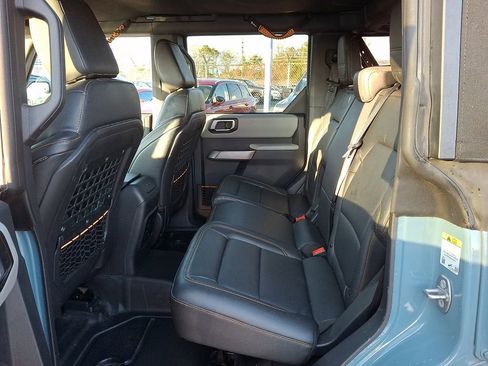 Used 2022 Ford Bronco Badlands image 10