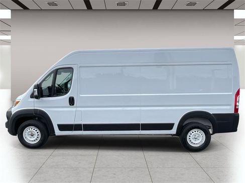 Used 2025 RAM ProMaster 2500 w/ Storage Group image 7