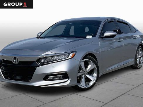 Used 2018 Honda Accord Touring image 1