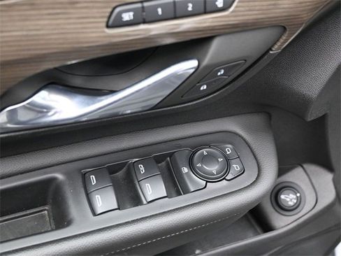 Used 2023 GMC Terrain Denali image 16