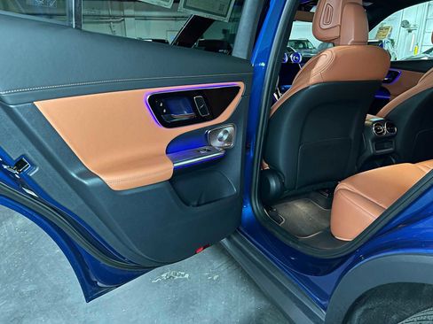 Used 2023 Mercedes-Benz GLC 300 4MATIC image 18