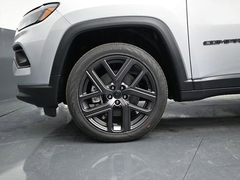 New 2026 Jeep Compass Altitude image 15