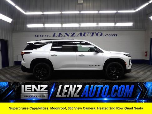 Used 2025 Chevrolet Traverse RS w/ LPO, Floor Liner Package AWD/4WD image 1