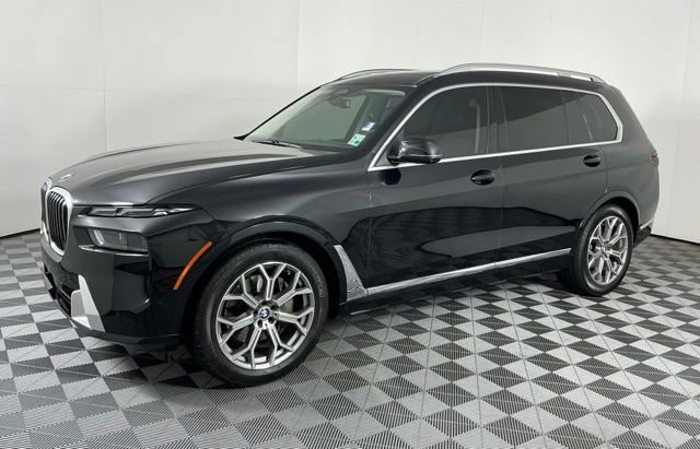 Used 2023 BMW X7 xDrive40i w/ Premium Package AWD/4WD image 4