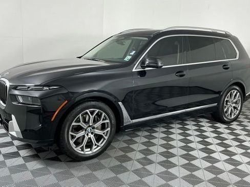 Used 2023 BMW X7 xDrive40i w/ Premium Package AWD/4WD image 4