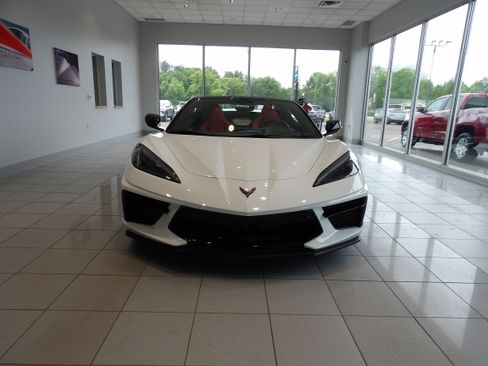 Used 2023 Chevrolet Corvette Stingray Preferred Conv w/ Z51 Performance Package RWD image 2