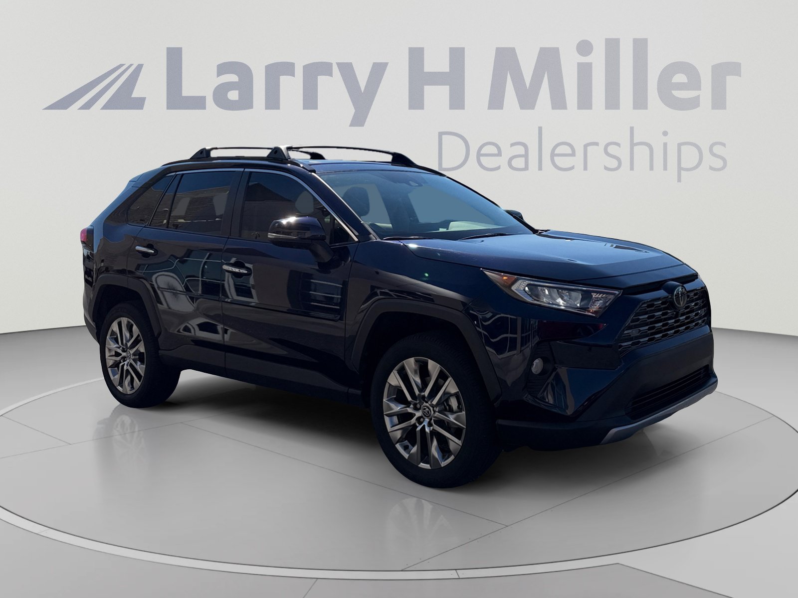 Used 2020 Toyota RAV4 Limited FWD image 7