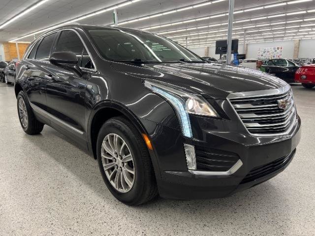 Used 2017 Cadillac XT5 Luxury w/ Driver Awareness Package FWD image 3