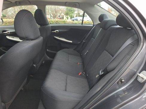 Used 2010 Toyota Corolla S image 10