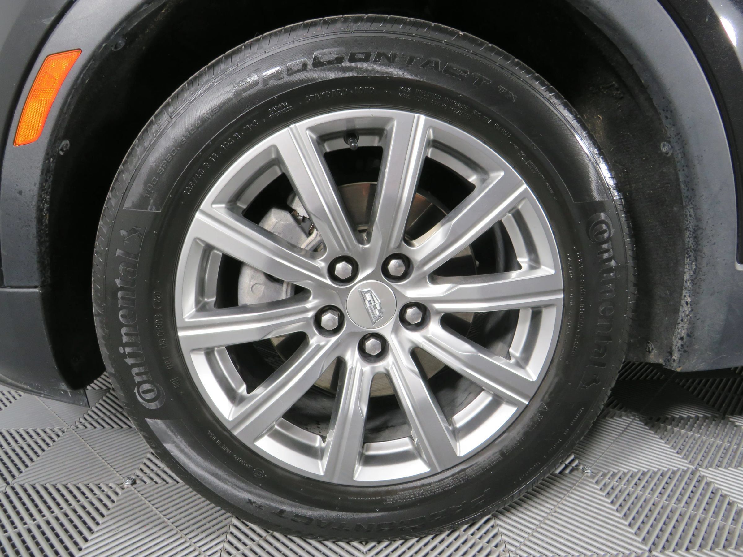Used 2020 Cadillac XT4 Premium Luxury FWD image 49