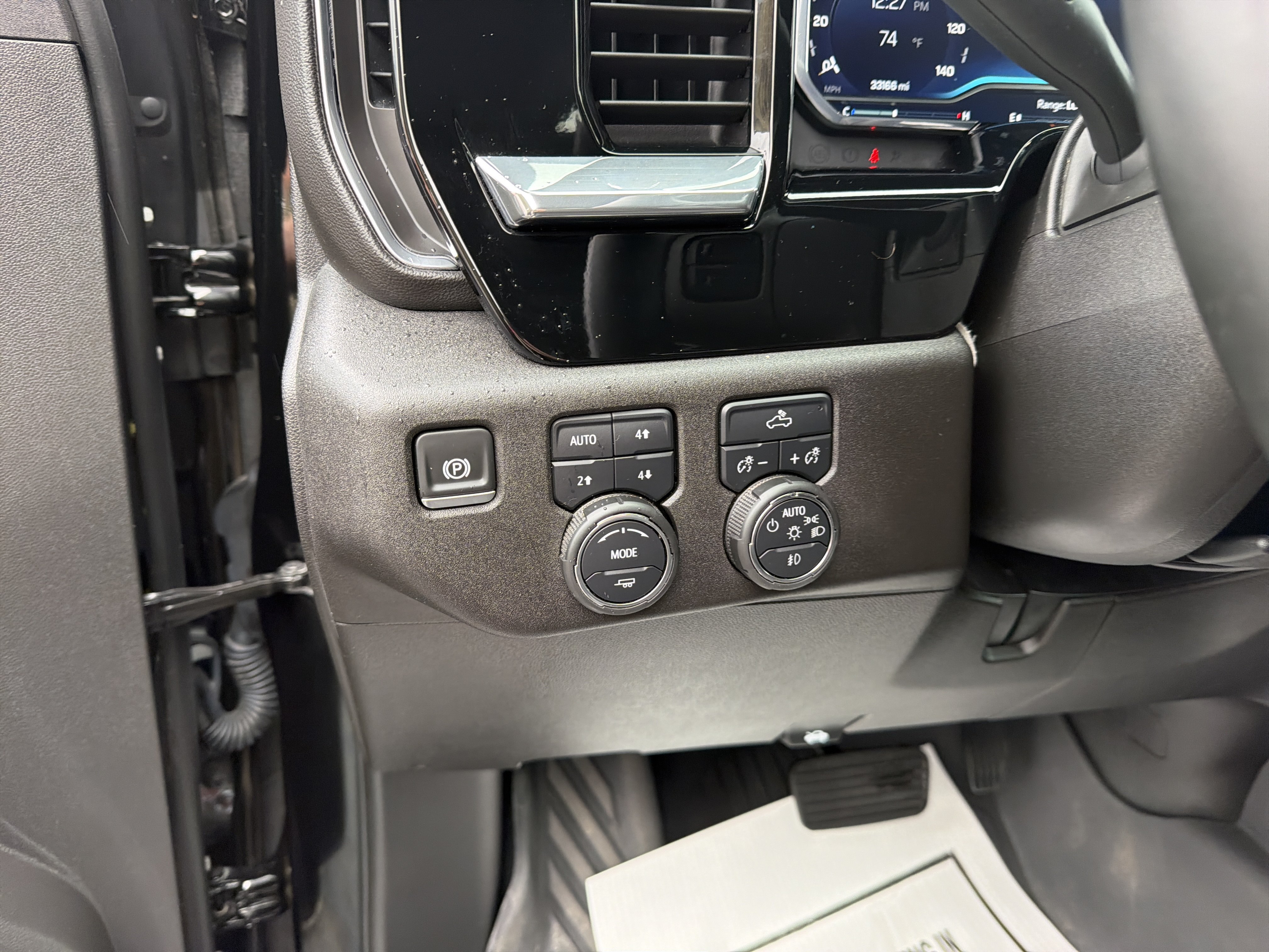 Certified 2024 Chevrolet Silverado 1500 RST w/ Z71 Off-Road Package AWD/4WD image 18