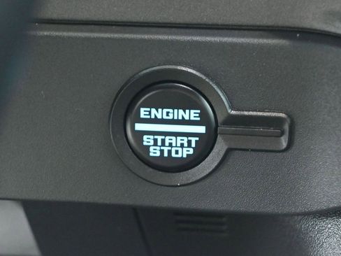 Used 2025 Ford Bronco Badlands image 19