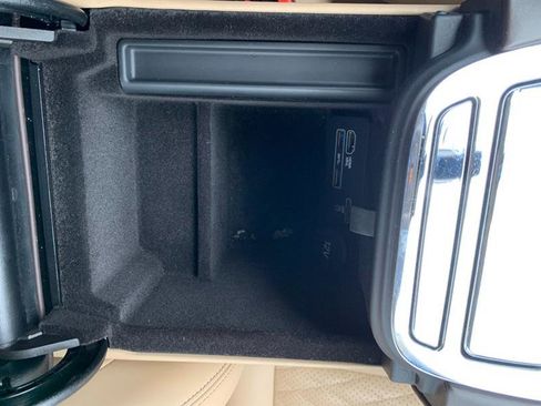 Used 2016 Jaguar XJ L Portfolio image 33