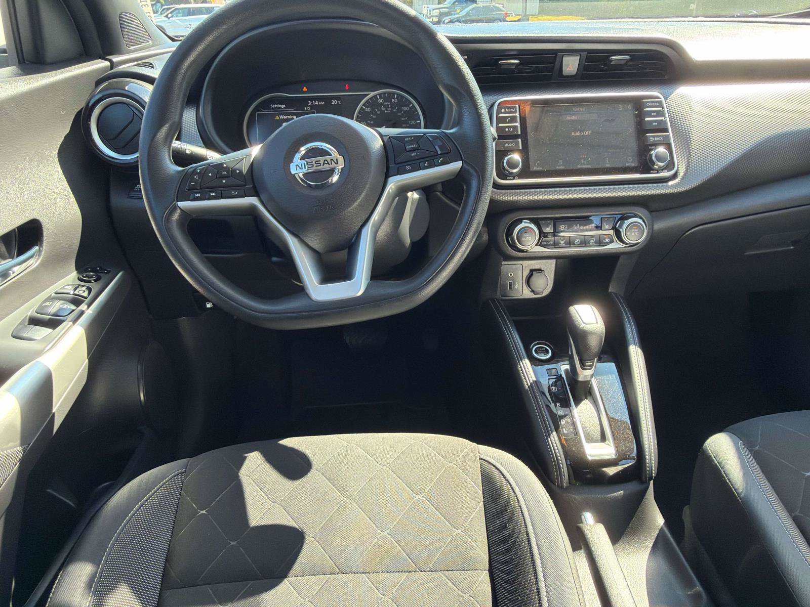 Used 2019 Nissan Kicks S FWD image 17