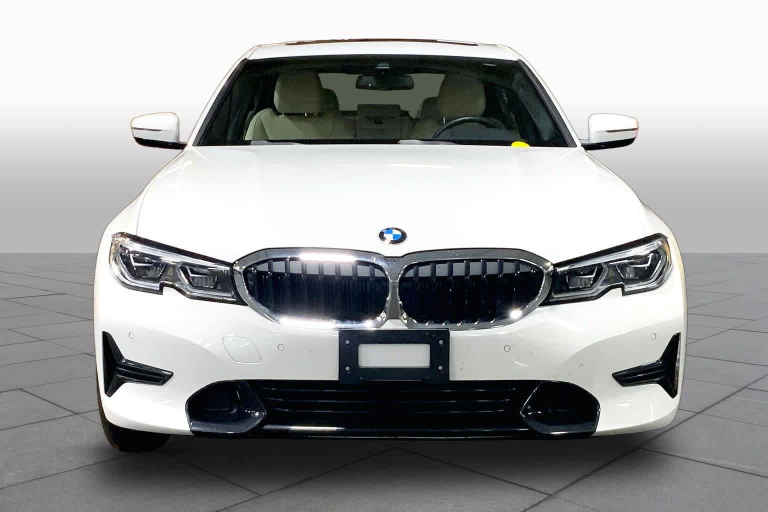 Used 2022 BMW 330i xDrive Sedan w/ Premium Package AWD/4WD image 4