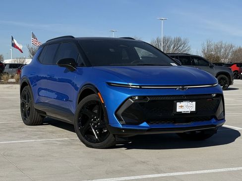 New 2026 Chevrolet Equinox EV RS image 2