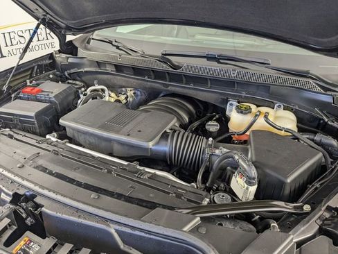 Certified 2025 Chevrolet Suburban Z71 image 38