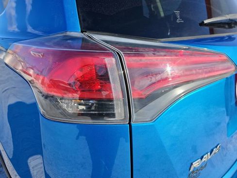 Used 2016 Toyota RAV4 XLE AWD/4WD image 19