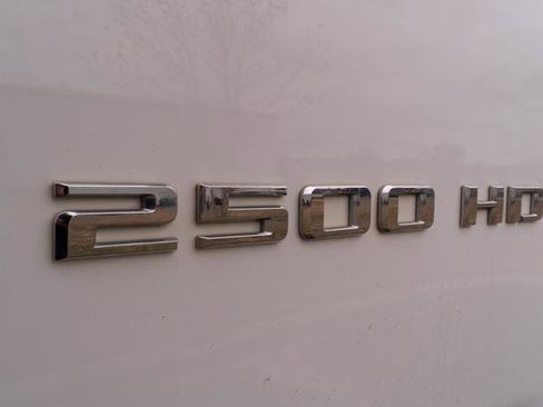 Used 2022 Chevrolet Silverado 1500 ZR2 w/ Technology Package image 41