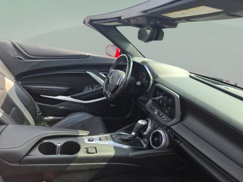 Used 2020 Chevrolet Camaro SS RWD image 34