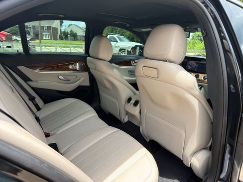 Used 2018 Mercedes-Benz E 300 image 17