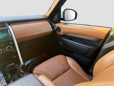 Used 2019 Land Rover Discovery HSE Luxury image 23