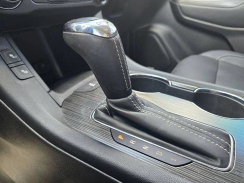 Used 2019 GMC Acadia SLT FWD image 10