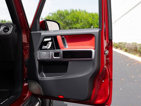 Used 2024 Mercedes-Benz G 63 AMG 4MATIC image 54