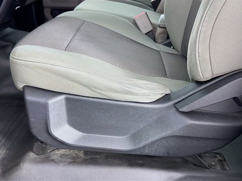 Used 2016 Ford F150 XL w/ Equipment Group 101A Mid image 18