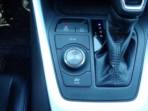 Used 2019 Toyota RAV4 XSE w/ XSE Weather Package AWD/4WD image 22