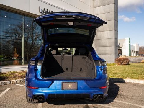 Used 2025 Porsche Cayenne GTS image 15
