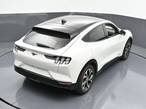 Used 2023 Ford Mustang Mach-E Premium image 34