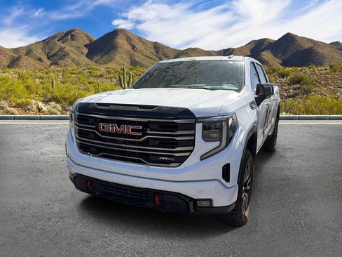 Used 2025 GMC Sierra 1500 AT4 w/ Technology Package AWD/4WD image 2