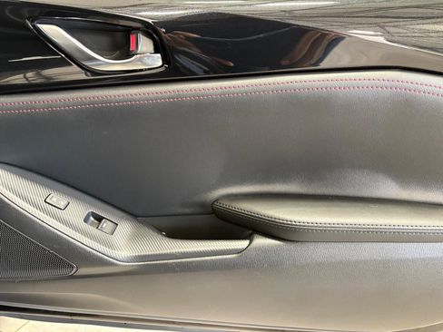 Used 2018 MAZDA MX-5 Miata Club image 15