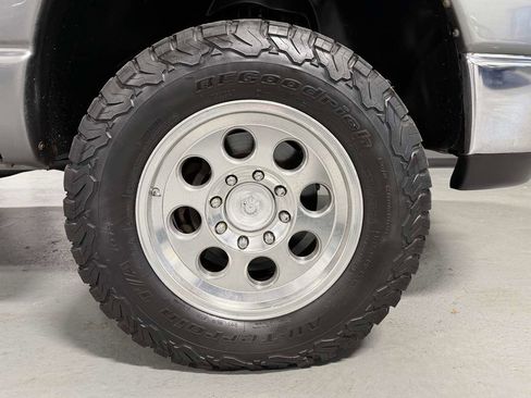 Used 2006 Dodge Ram 2500 Truck SLT w/ Quad Cab Big Horn Value Group image 2