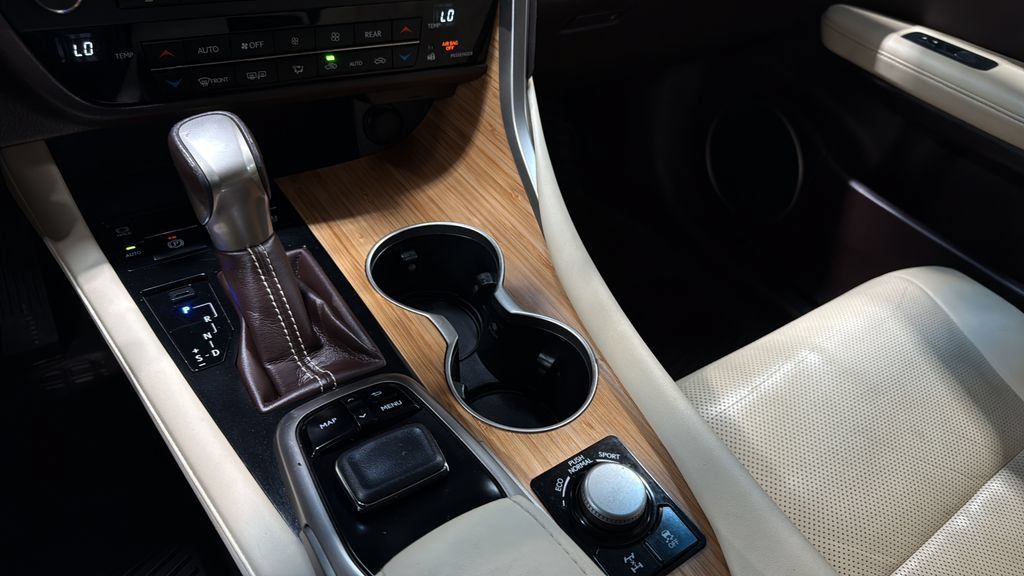 Used 2018 Lexus RX 350L AWD image 36
