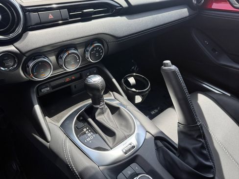 Certified 2025 MAZDA MX-5 Miata RF Grand Touring RWD image 13