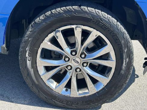 Used 2015 Ford F150 XLT w/ Equipment Group 302A Luxury AWD/4WD image 9