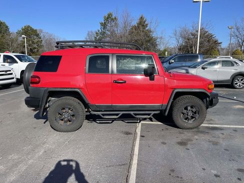 Used 2012 Toyota FJ Cruiser 4WD image 11