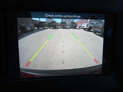 Used 2019 Jeep Cherokee Latitude w/ Cold Weather Group image 28