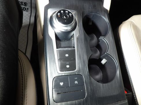 Used 2021 Ford Escape SEL w/ Technology Package AWD/4WD image 16