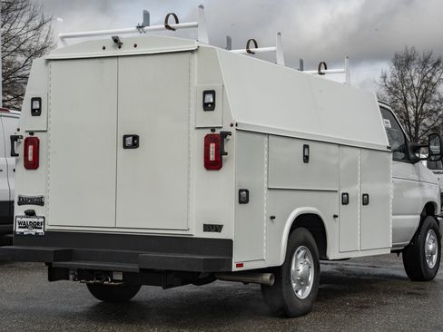 New 2026 Ford E-350 and Econoline 350 Super Duty w/ Power Equipment Group image 4