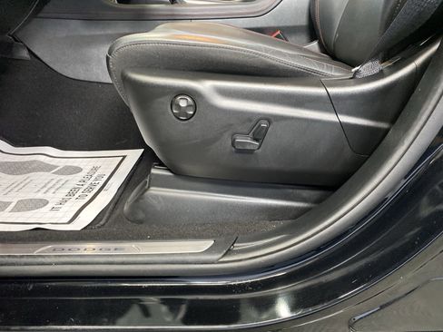 Certified 2025 Dodge Durango GT image 12