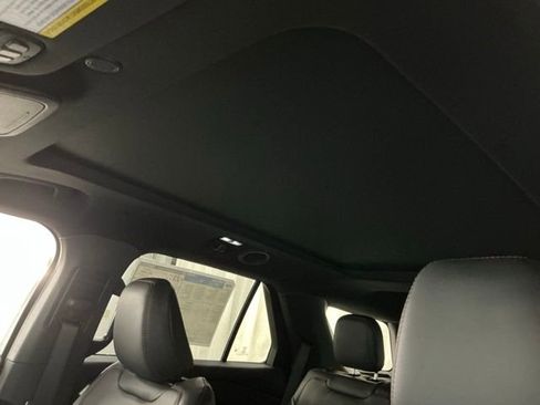 New 2026 Ford Explorer ST-Line w/ ST-Line Street Pack image 18