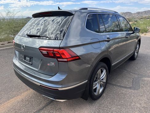 Used 2018 Volkswagen Tiguan SEL Premium w/ 3rd Row Seat Package image 5