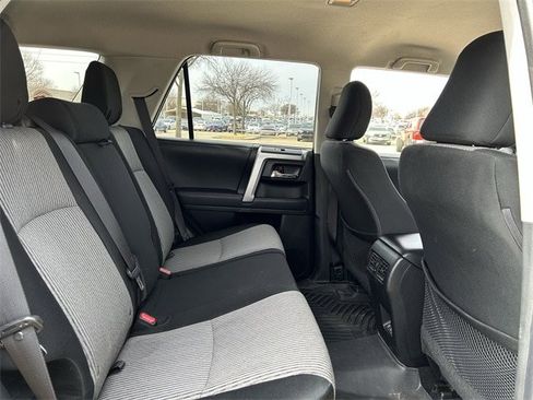 Used 2021 Toyota 4Runner SR5 image 31