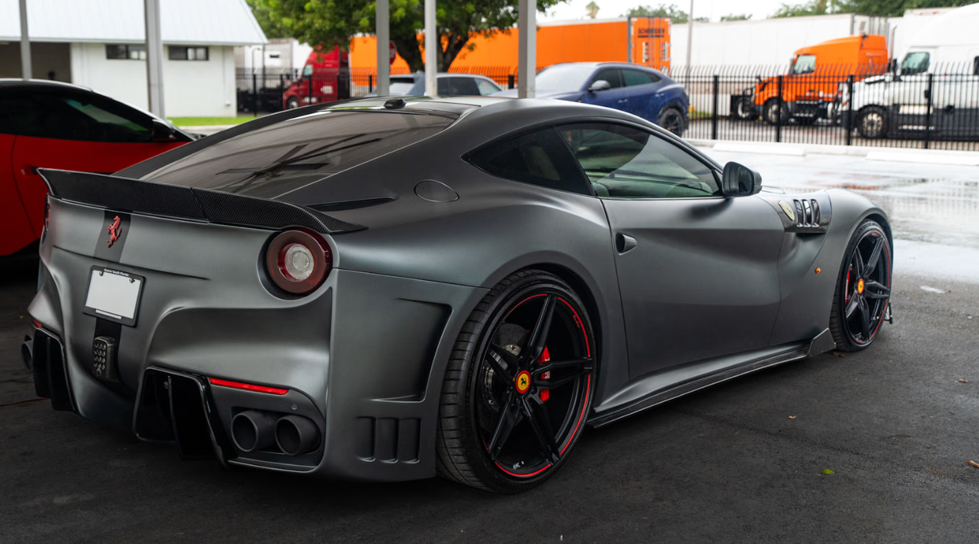 Used 2014 Ferrari F12 Berlinetta RWD image 2